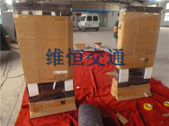 广告擦鞋机完工待发